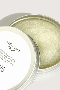 MID/NIGHT 00.00 Scrub Hoofdhuid 00.05